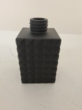 Load image into Gallery viewer, Matte Black Geometric Reed Diffuser
