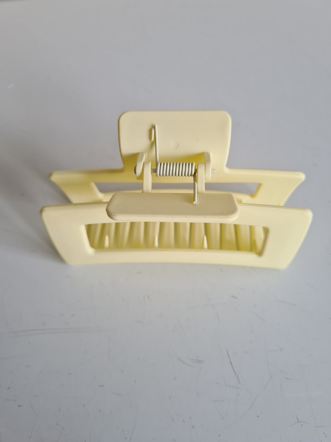 Large Yellow Jaw Clip